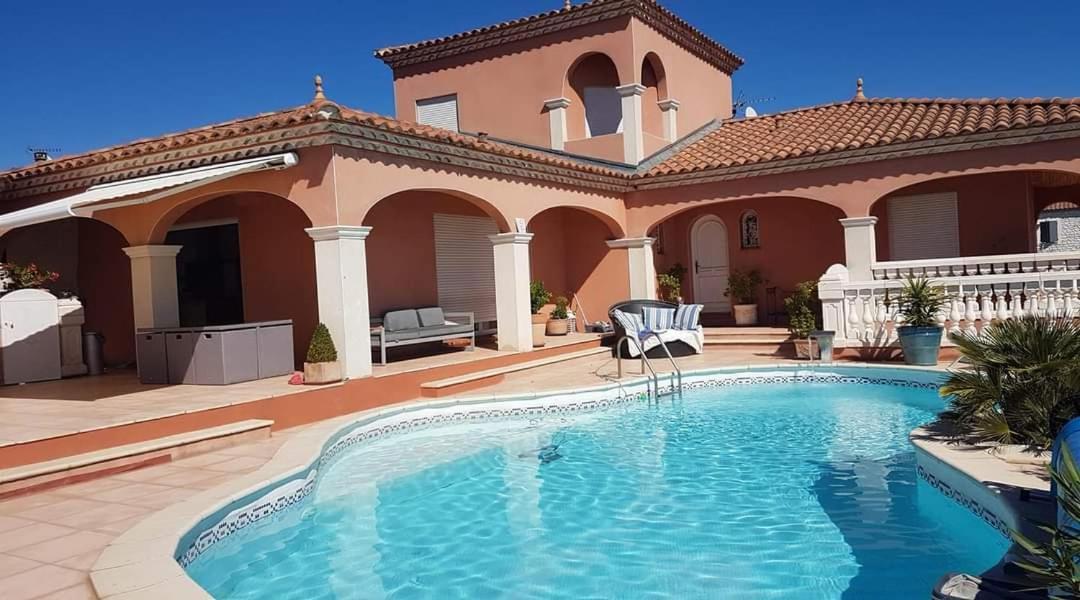 Bed and Breakfast Les Collines D'Ugernum Beaucaire  Exterior foto